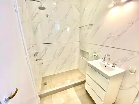 Depto Tipo Casa en Alquiler 50 años