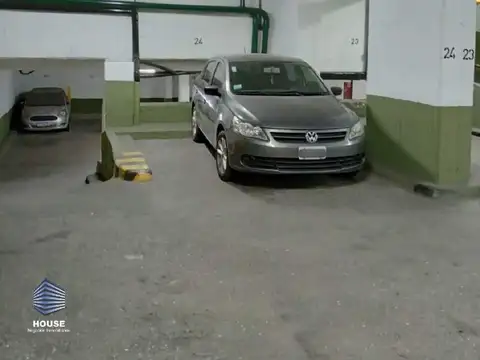 COCHERA EN VENTA EN EDIFICIO SIRIO LIBANES BARRIO CENTRO
