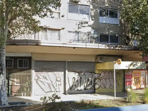 Local en Avellaneda - Proximo bajada Pte Pueyrredon - 140 m2