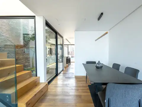 Casa 5 ambientes con 2 baños