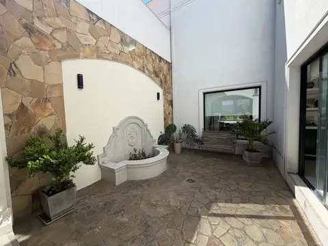 Casa en Alquiler al Oeste
