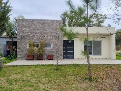 Casa en Barrio Santa Clara, Manzanares, Pilar