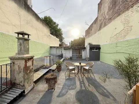 VENTA CASA 5 AMB LOTE PROPIO CON TERRAZA Y COCHERA