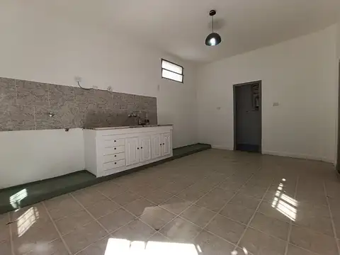 Casa en Alquiler en Barrio Carupa, $ 800.000