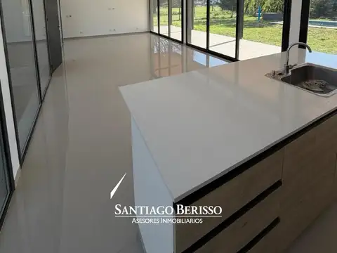 Casa en Venta en Countries y Barrios Cerrados en Campana, USD 195.000