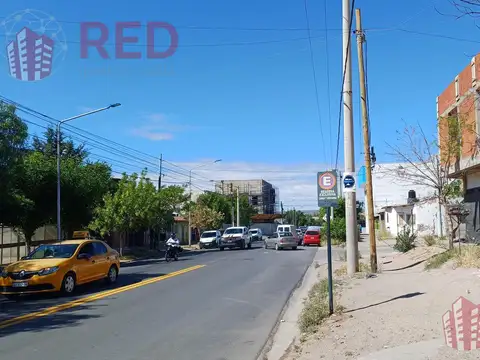 Vende Casa en Microcentro Oeste de Neuquén