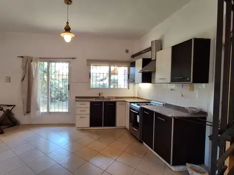 Depto Tipo Casa en Venta con 1 cocheras