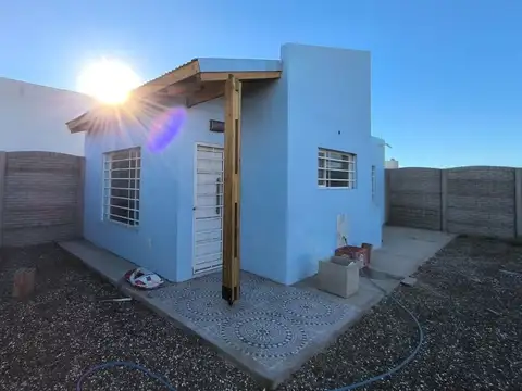 Casa en venta en Las Grutas 2 ambientes con patio