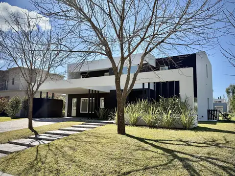 Casa de 5 Ambientes en Alquiler en La Reserva Cardales