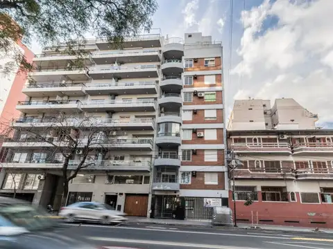 MONOAMBIENTE - AMPLIO - LUMINOSO - UBICACION Y ACCESIBILIDAD!