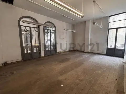 Oficina en Alquiler 111 años