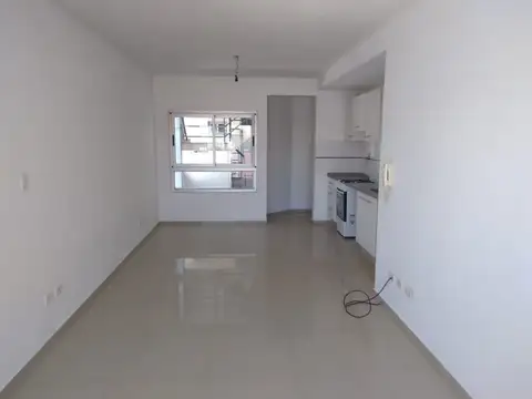 Departamento Monoambiente con Balcón en Excelente Ubicación de Lanús