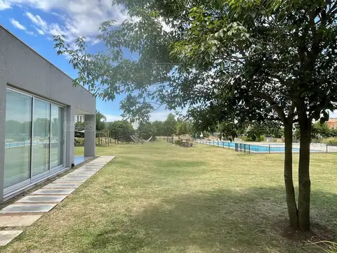 Terreno en Venta en Ayres Plaza, USD 210.000