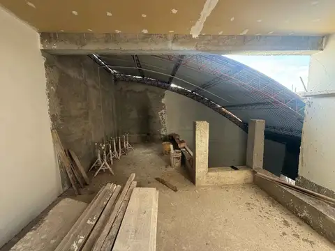 Dúplex a estrenar en obra frente a uni MAZA