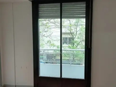 2 AMBIENTES AL FRENTE  CON BALCÓN – BALVANERA