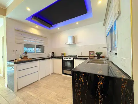 Casa 2 ambientes con 1 baño