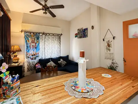 Depto Tipo Casa en Venta en Villa del Parque, USD 184.900