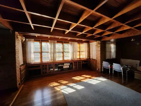 Casa 5 ambientes con 5 baños