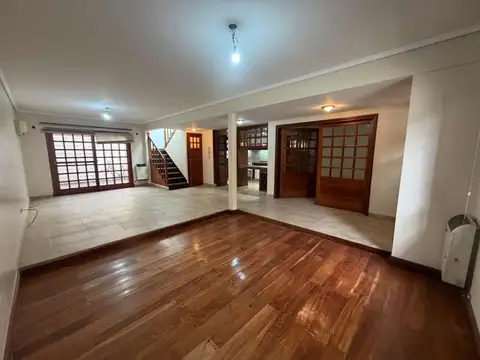Depto Tipo Casa en Venta de 4 dormitorios