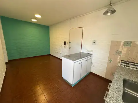 Depto Tipo Casa en Alquiler de 2 ambientes