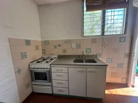 Depto Tipo Casa en Alquiler en La Plata, $ 600.000