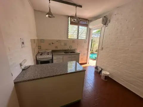 Depto Tipo Casa 2 ambientes con 1 baño