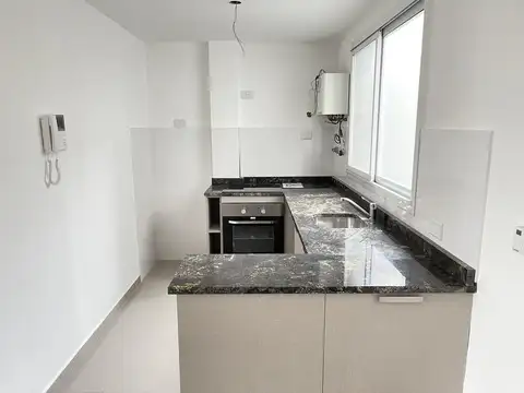 Venta de Departamento 2 Amb. "A Estenar"  - Ramos Mejia