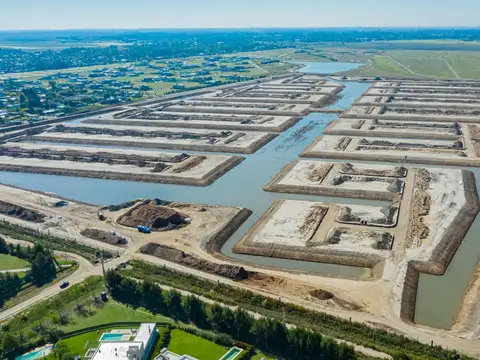 LOTES EN CANAL CENTRAL  Funes Lakes