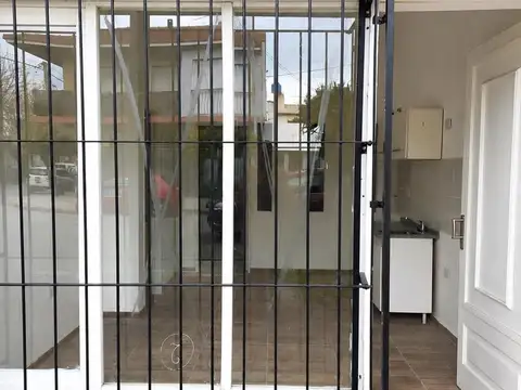 Depto Tipo Casa 2 ambientes con 1 baño