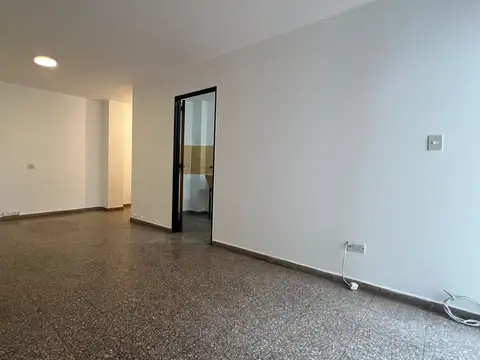 DEPARTAMENTO EN ALQUILER A METROS DE AV COLON