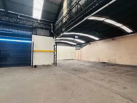 Deposito en alquiler de 2100m2 en Castelar