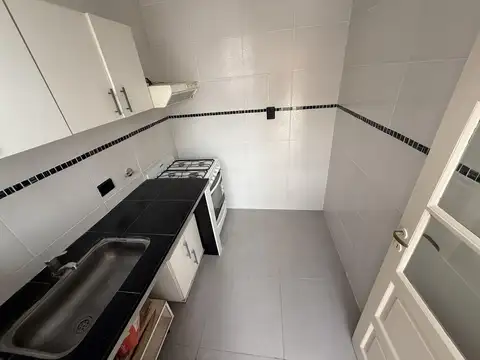 Depto Tipo Casa en Venta 80 años