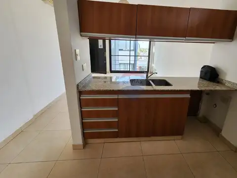 VENTA DEPARTAMENTO 2 AMB AIRE Y LUZ - QUILMES