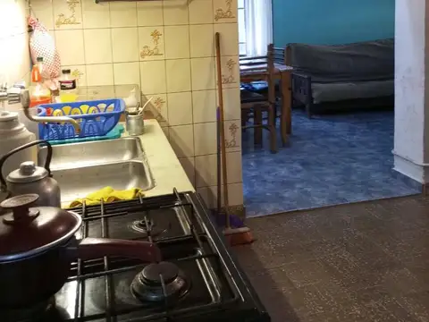 Casa 5 ambientes con 1 baño