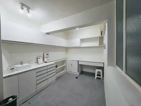 ¡Alquiler! Oficinas/Consultorios en Pleno Centro – Belgrano esq. 27 de Abril