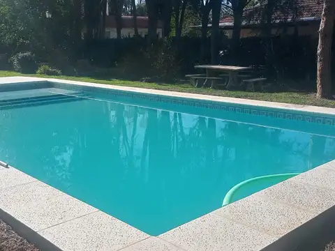 CASA EN VENTA - IMPECABLE -