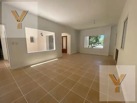 Casa 7 ambientes con 4 baños