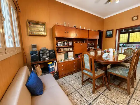 Depto Tipo Casa en Venta 50 años
