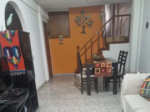 Hermoso triplex en ciudad jardin