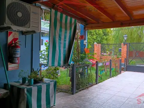 Casa multifamiliar y depto, jardín y cochera, FINANCIACION