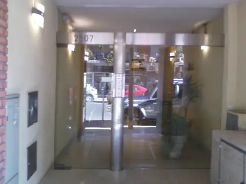 Depto. de 2 Amb. AL CONTRAFRENTE CON BALCON  ATERRAZADO.-