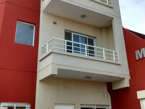 DEPARTAMENTO EN 5° DE 3 AMBENTES CON COCHERA