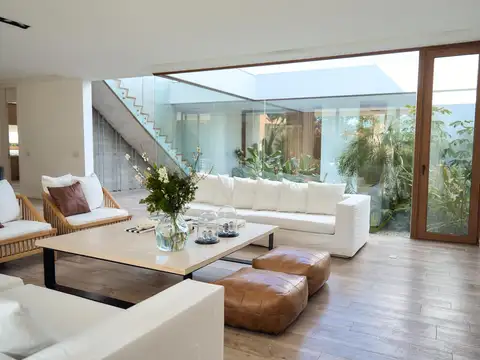 Venta casa estilo mediterraneo 3 suites, 8 amb, pileta barrio Nautico Albanueva Rincon de Milberg