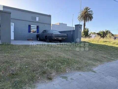 CASA EN VENTA EN CHASCOMUS 2 DORMITORIOS