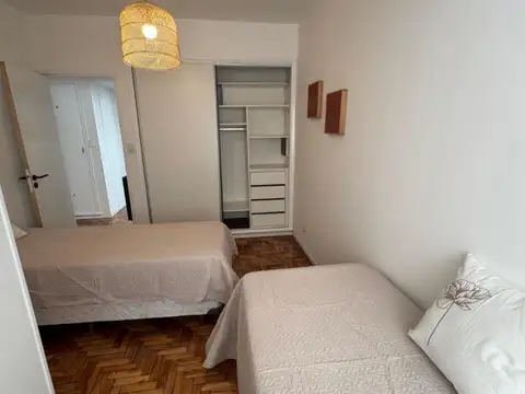 Departamento en Venta en Plaza Colon, USD 135.000