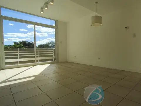 Depto Tipo Casa 2 ambientes con 1 baño