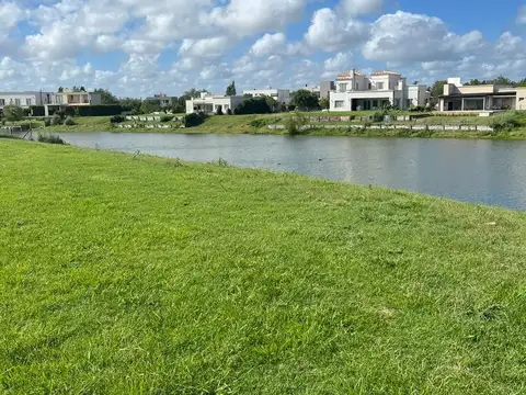 Terreno en Venta 45  mts Fondo