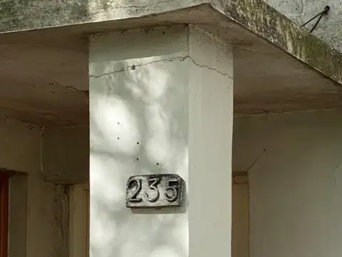 Casa 3 ambientes con 1 baño