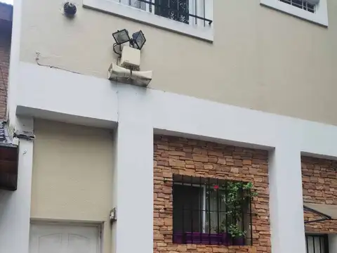 PH 2 AMB EN VENTA FLORES GALERIA SEMICUBIERTA