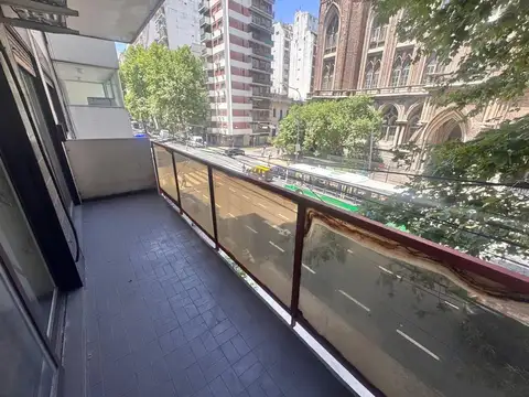 Venta dpto 4 amb + escritorio y balcón en Recoleta